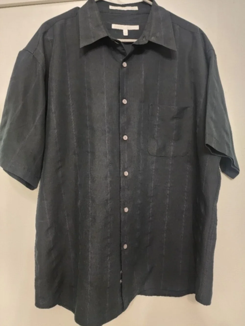 Perry Ellis Men's Black Short Sleeve Button Down Shirt Subtle Embossed Size XL - Picture 3 of 9